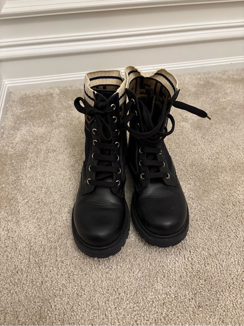 Fendi Kids Black Lace-Up Combat Boots with Cream Knit Collar